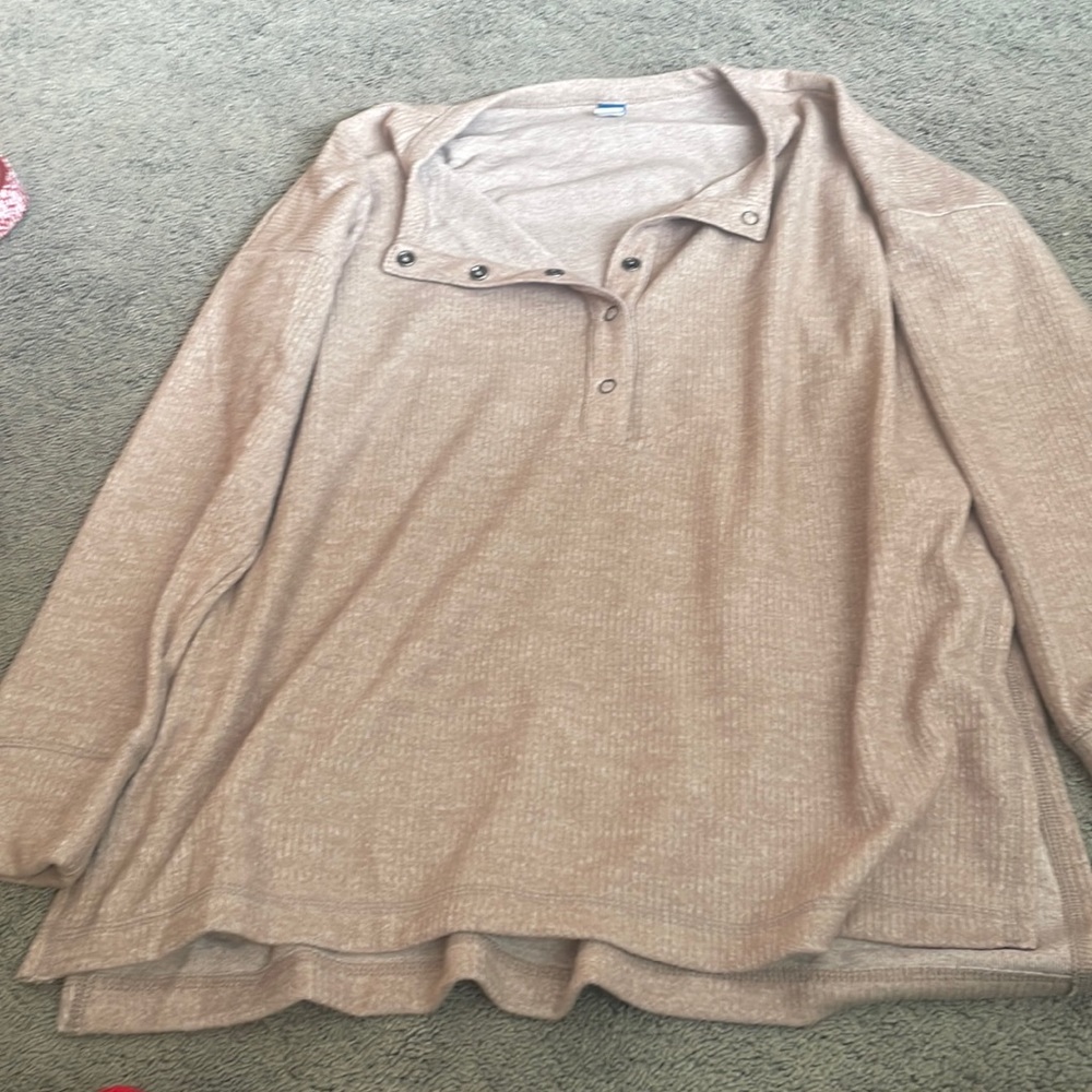 Old navy sweater